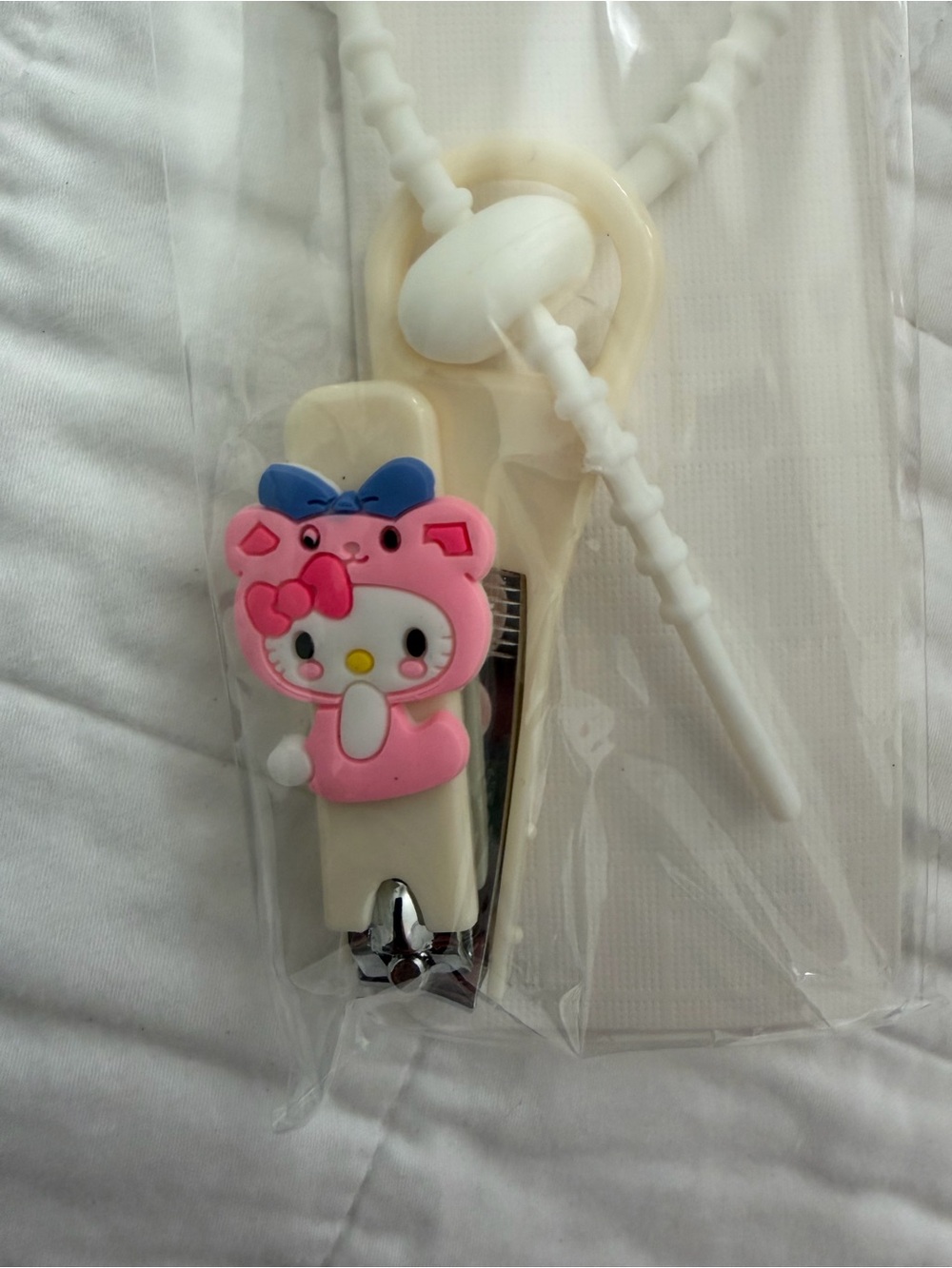 Hello Kitty Nail Clipper Keychain – - Picture 2 of 7